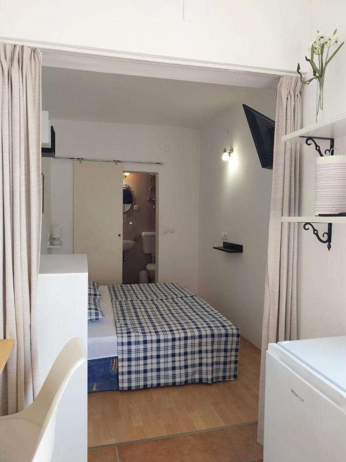 Apartmani Bonavia Jelsa  Kültér fotó