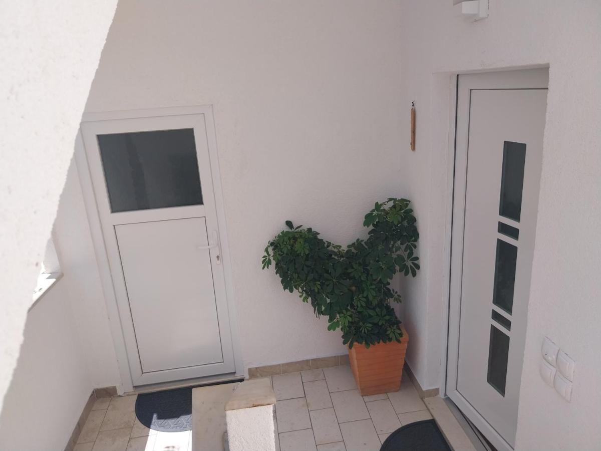 Apartmani Bonavia Jelsa  Kültér fotó